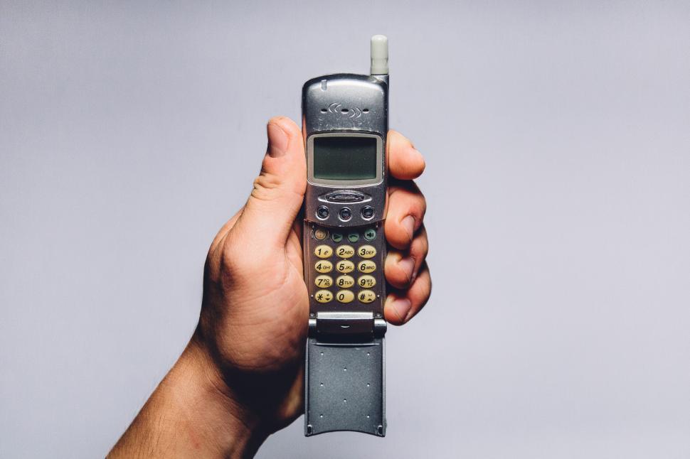 The Reign of Flip Phones and Early Mobile Tech