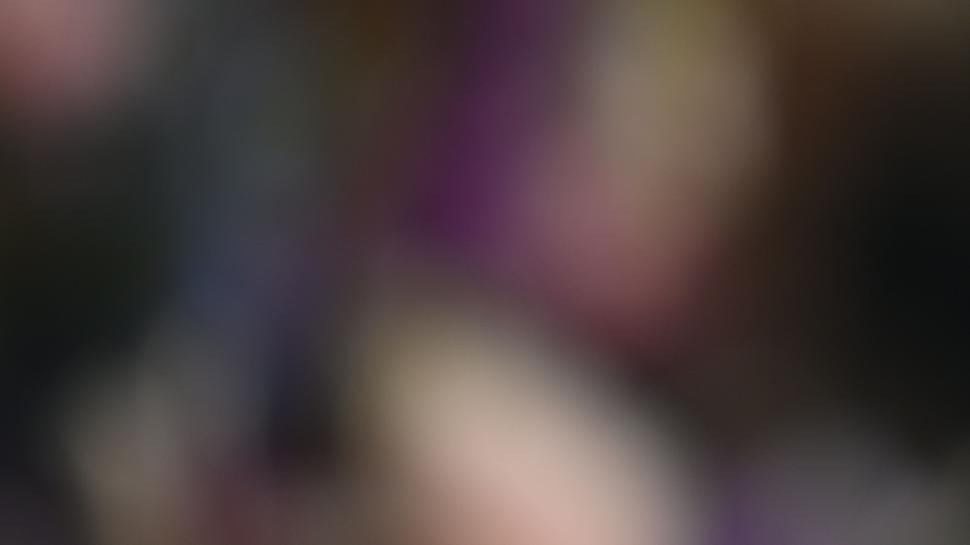 Free Image of Blurred image of people and lights 