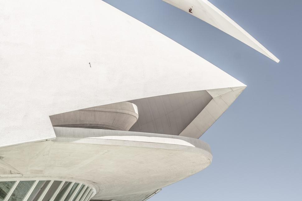 Free Image of Modernist architecture, stark white facade 
