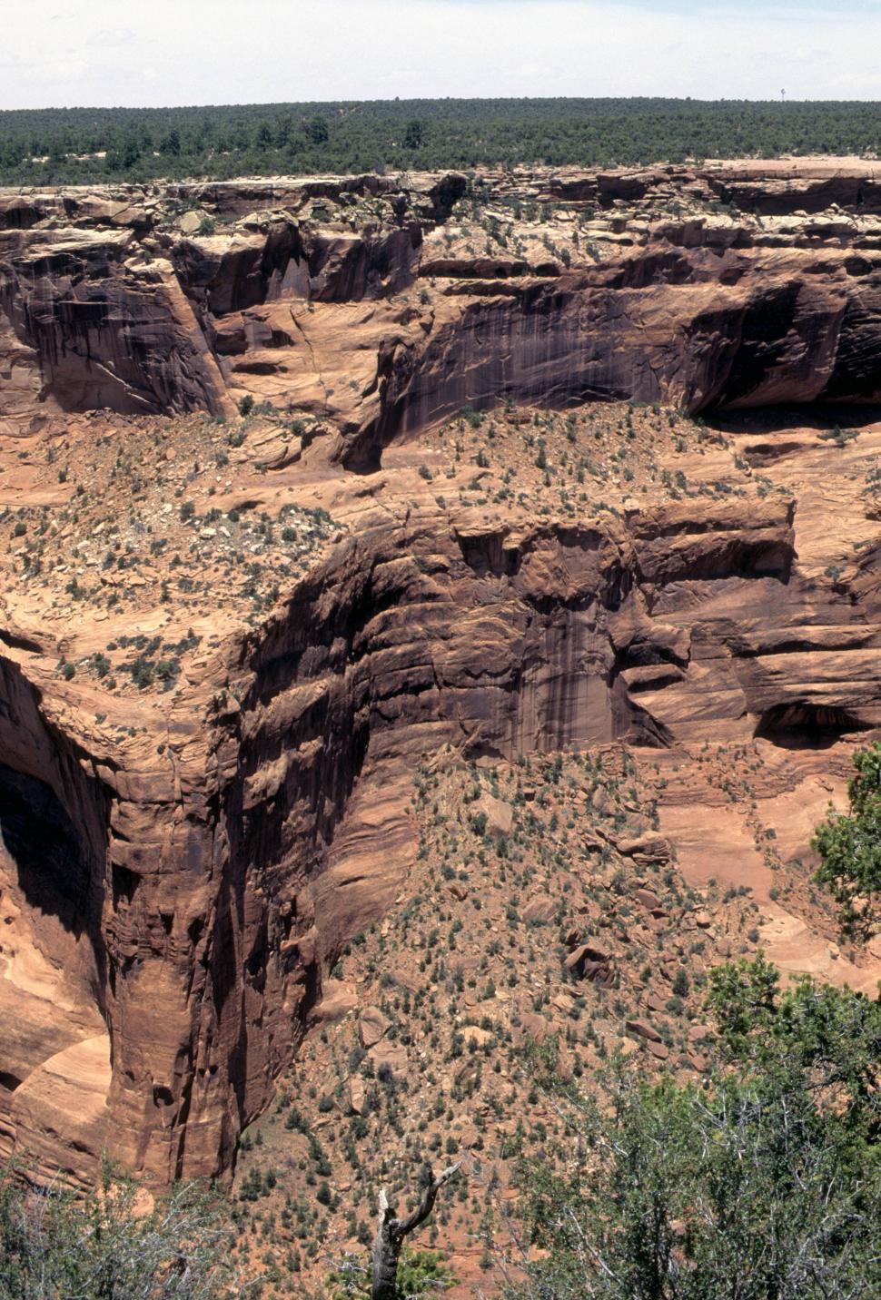 Free Image of Steep cliffs 
