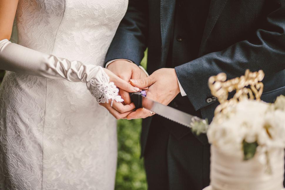 Free Image of Couple exchanging rings during wedding 