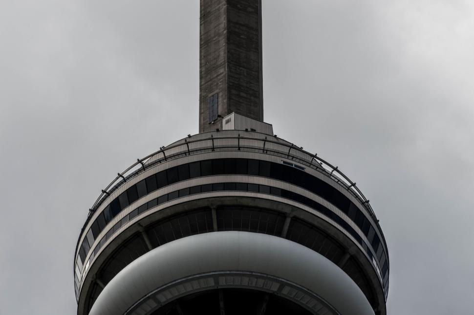 Free Image of Close-up view of the iconic CN Tower in Toronto 