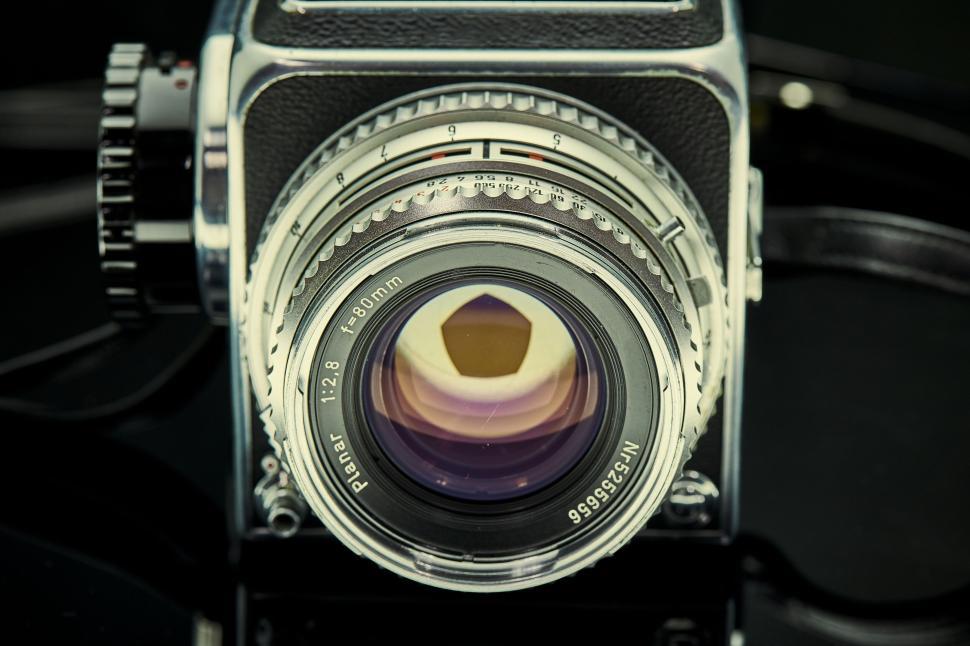 Free Image of Front view of classic camera with a Carl Zeiss lens. 