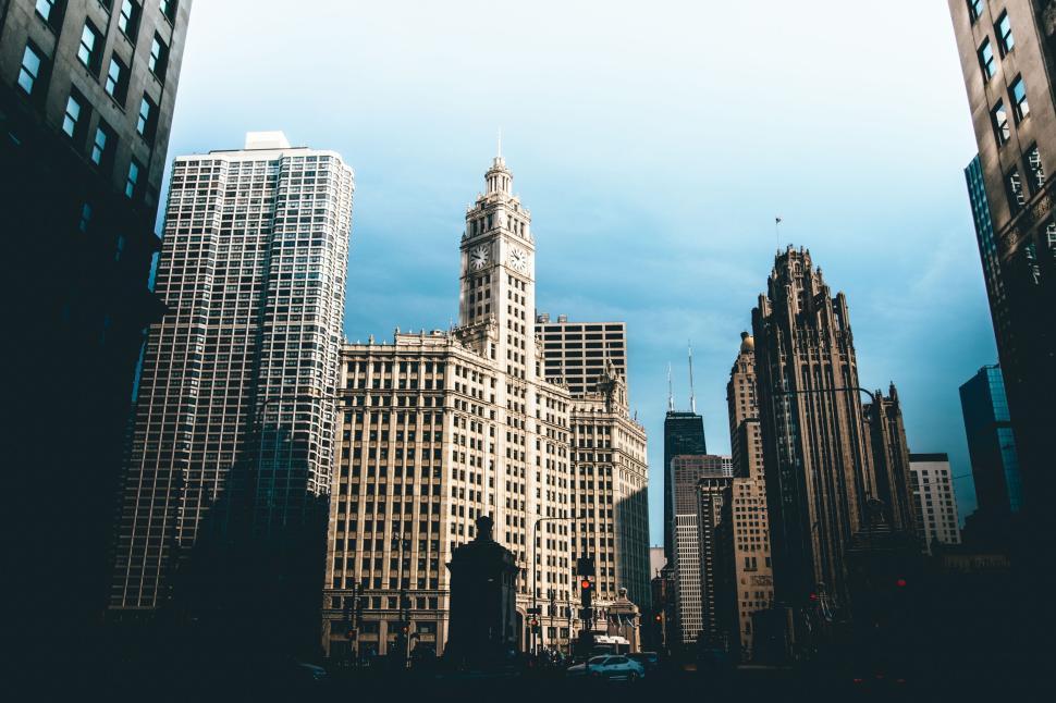 Free Image of Skyline view with historic and modern building contrast 