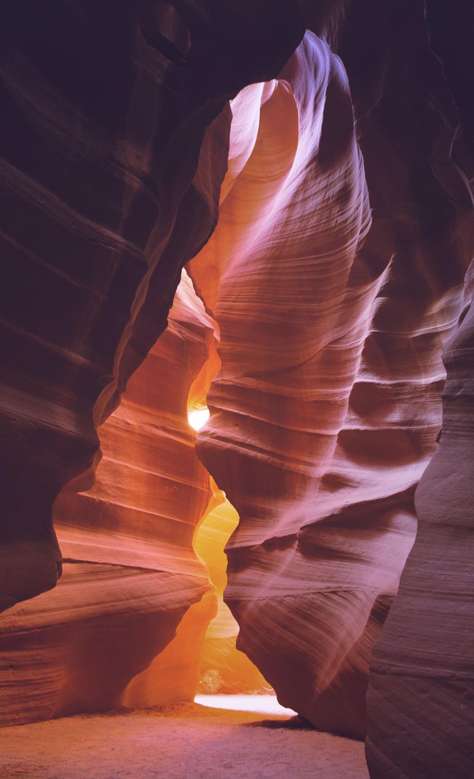 Free Image of Beautiful sunlight entering the narrow canyon 