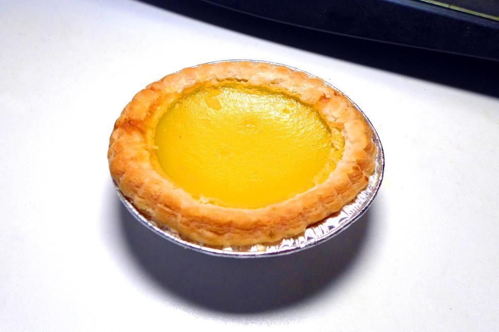 Free Image of Hong Kong Style Egg Tart 