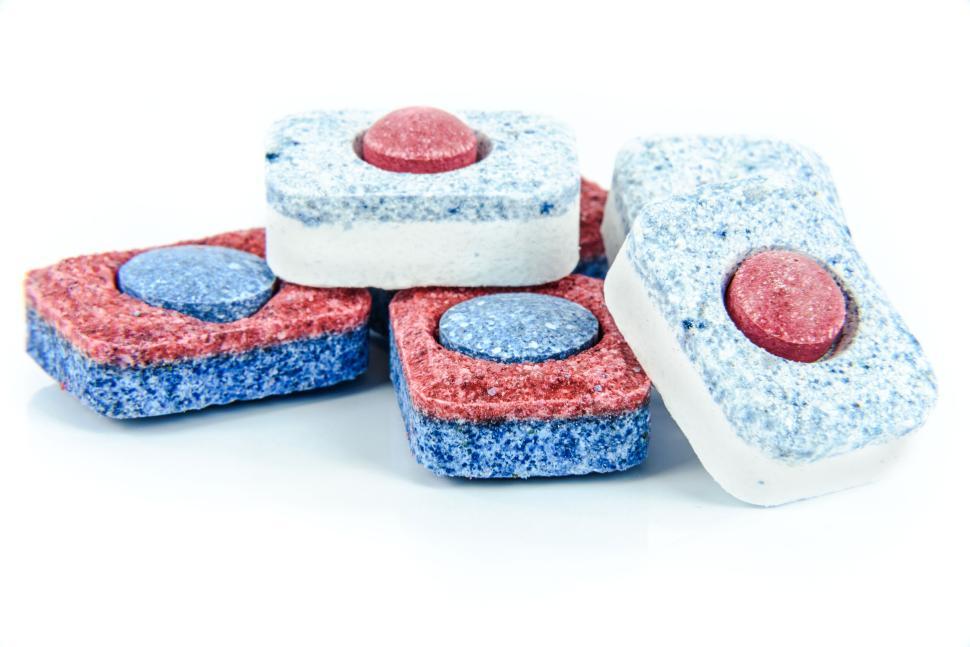 Free Image of Dishwasher detergent tablets on white background 
