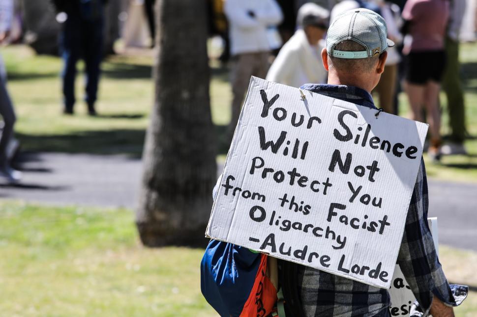 Free Image of Political protest against Donald Trump highlights public dissent in the United States with powerful messaging 