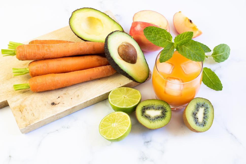 Free Image of Fresh ingredients for a healthy juice preparation 