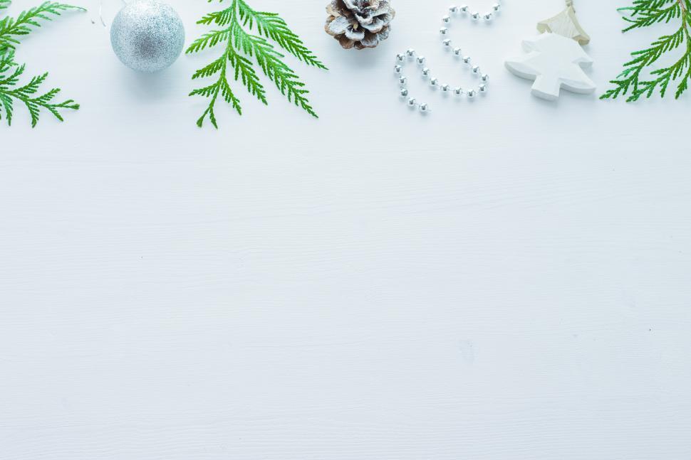 Free Image of Festive holiday decorations on a white background 
