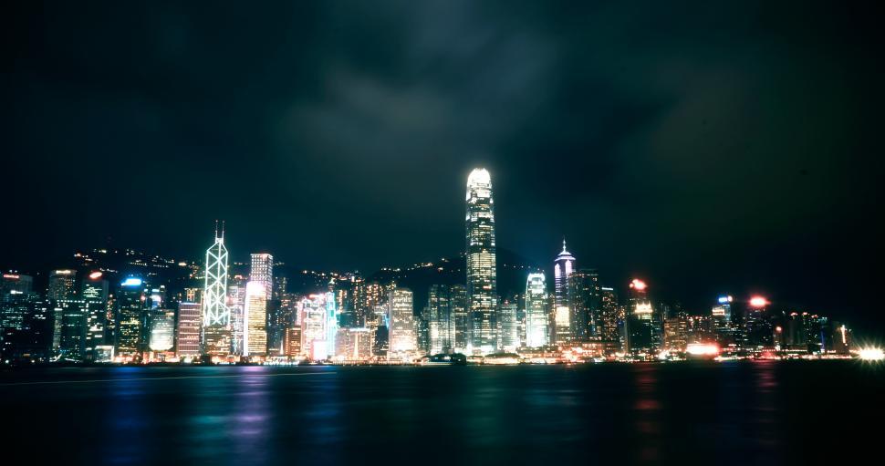 Free Image of Night skyline of Hong Kong with vibrant city lights 