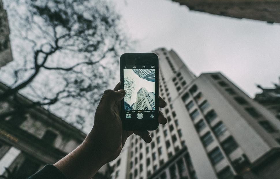 Free Image of Capturing architecture from street level in urban setting 