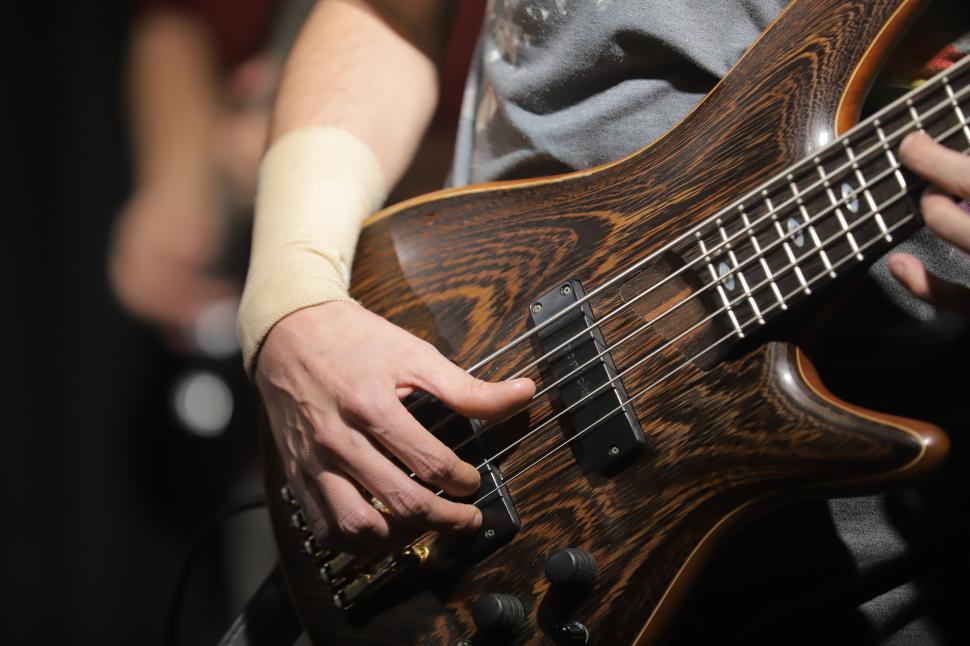 Free Image of Photo Report Mortaz Band’s Live Performance at Sazineh Music Academy in Karaj Mortaz Band 