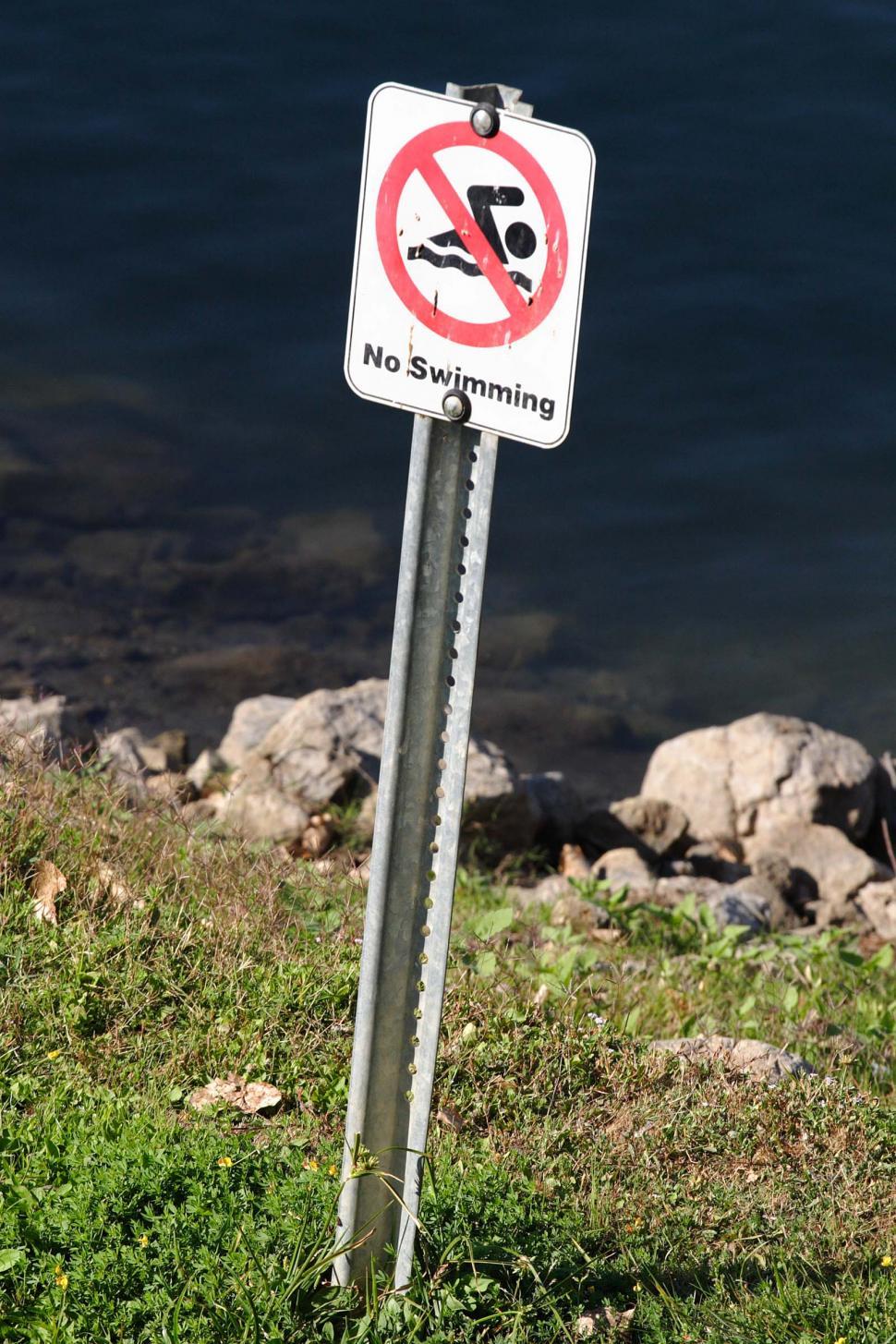 warning no swimming