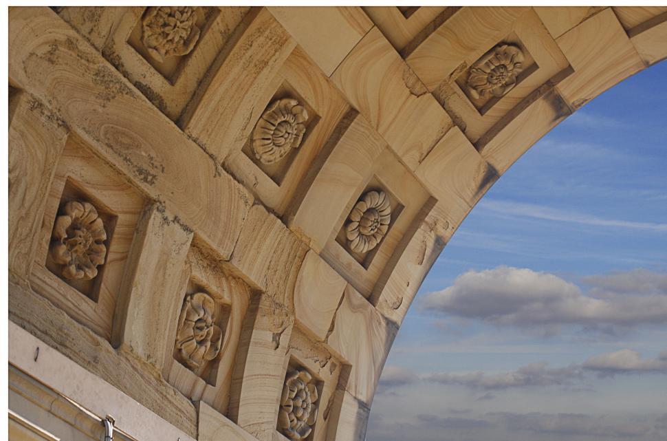 Free Image of archway 