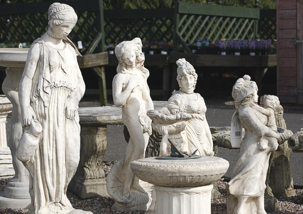 Free Image of statues 