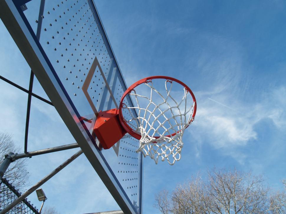 Free Image of Rim to the sky 