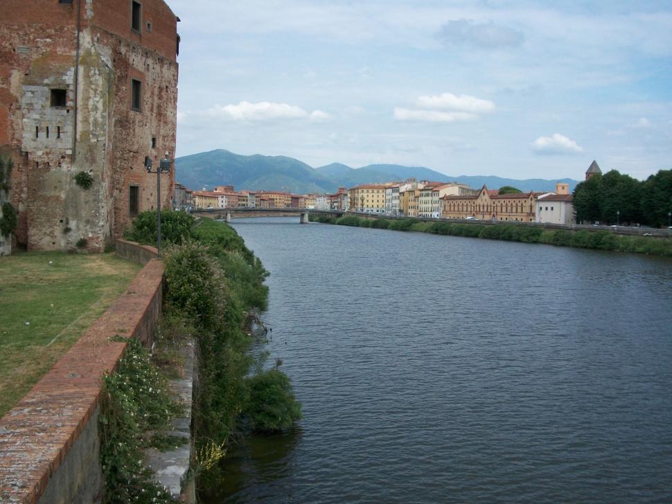 Free Image of River Arno, Florence, Italy 