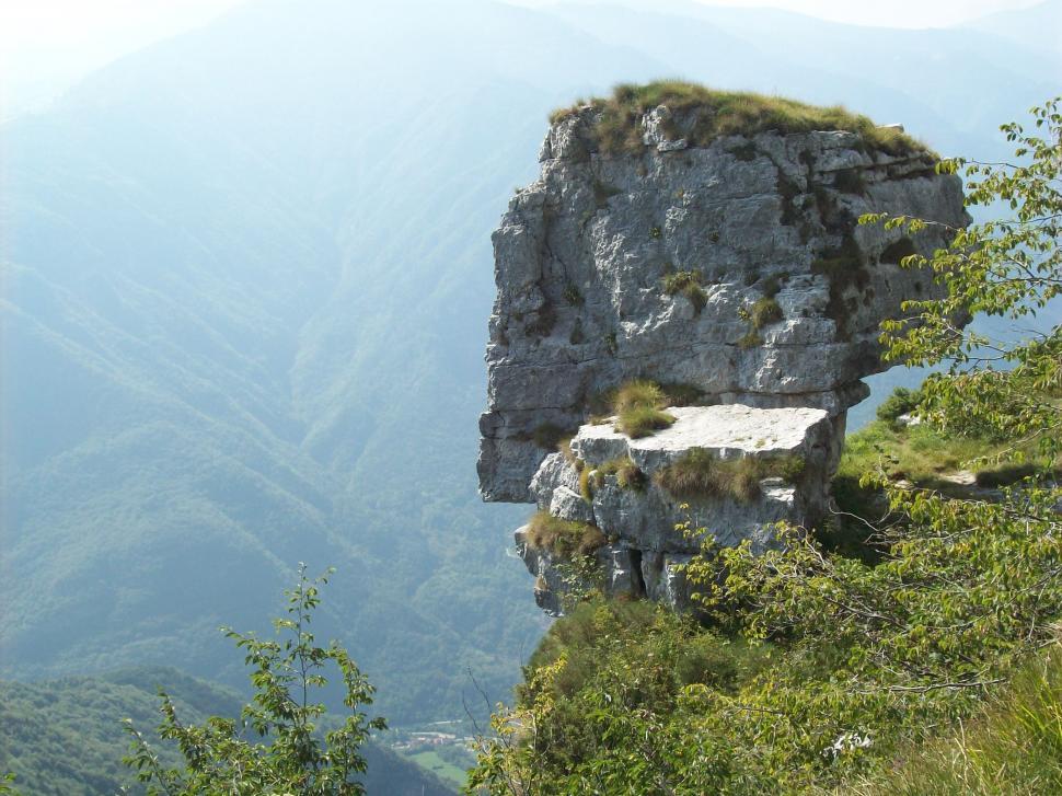 Free Image of Altar Knotto - Altopiano di Asiago 