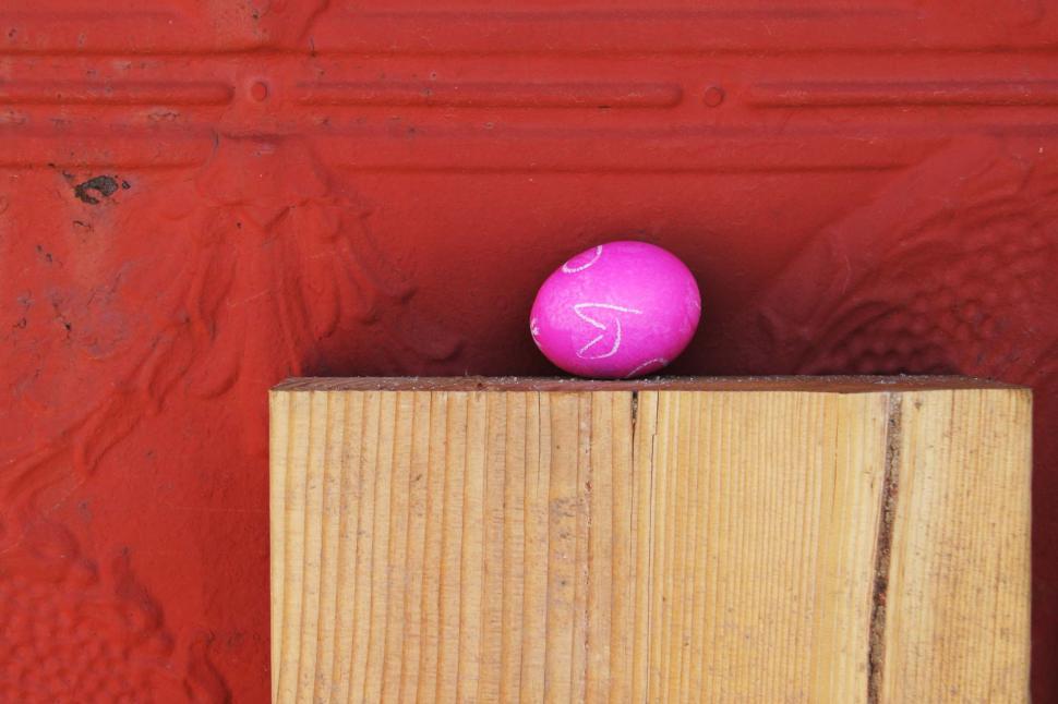 Free Image of Not so hidden Easter egg 