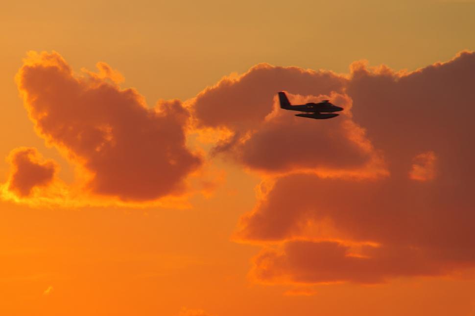 Free Image of Plane 
