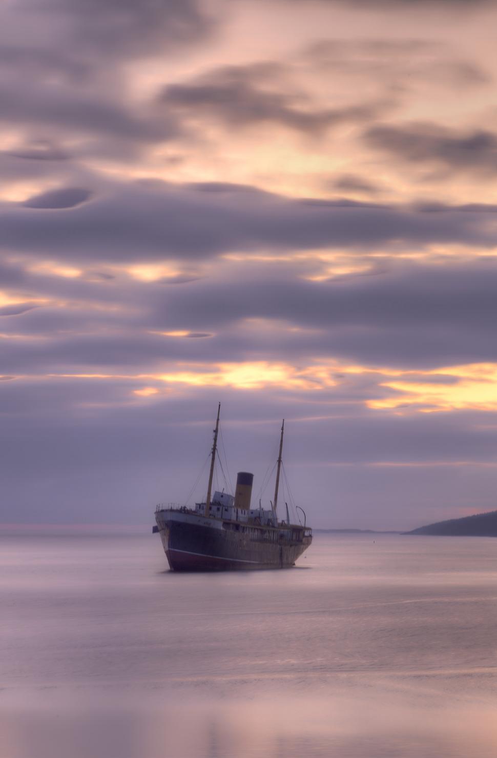 Free Image of Shipwreck 