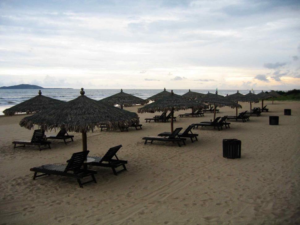Free Image of Resort beach 