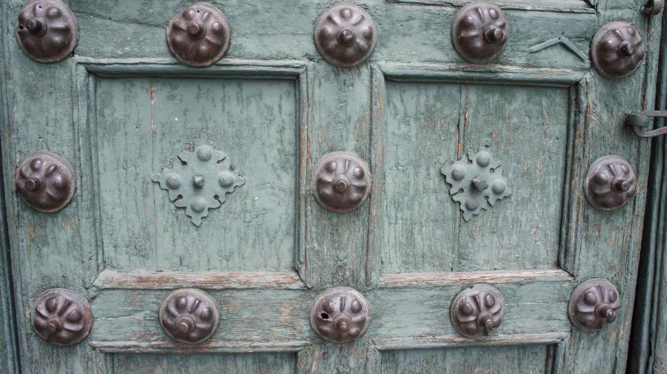 Free Image of The Green Door 