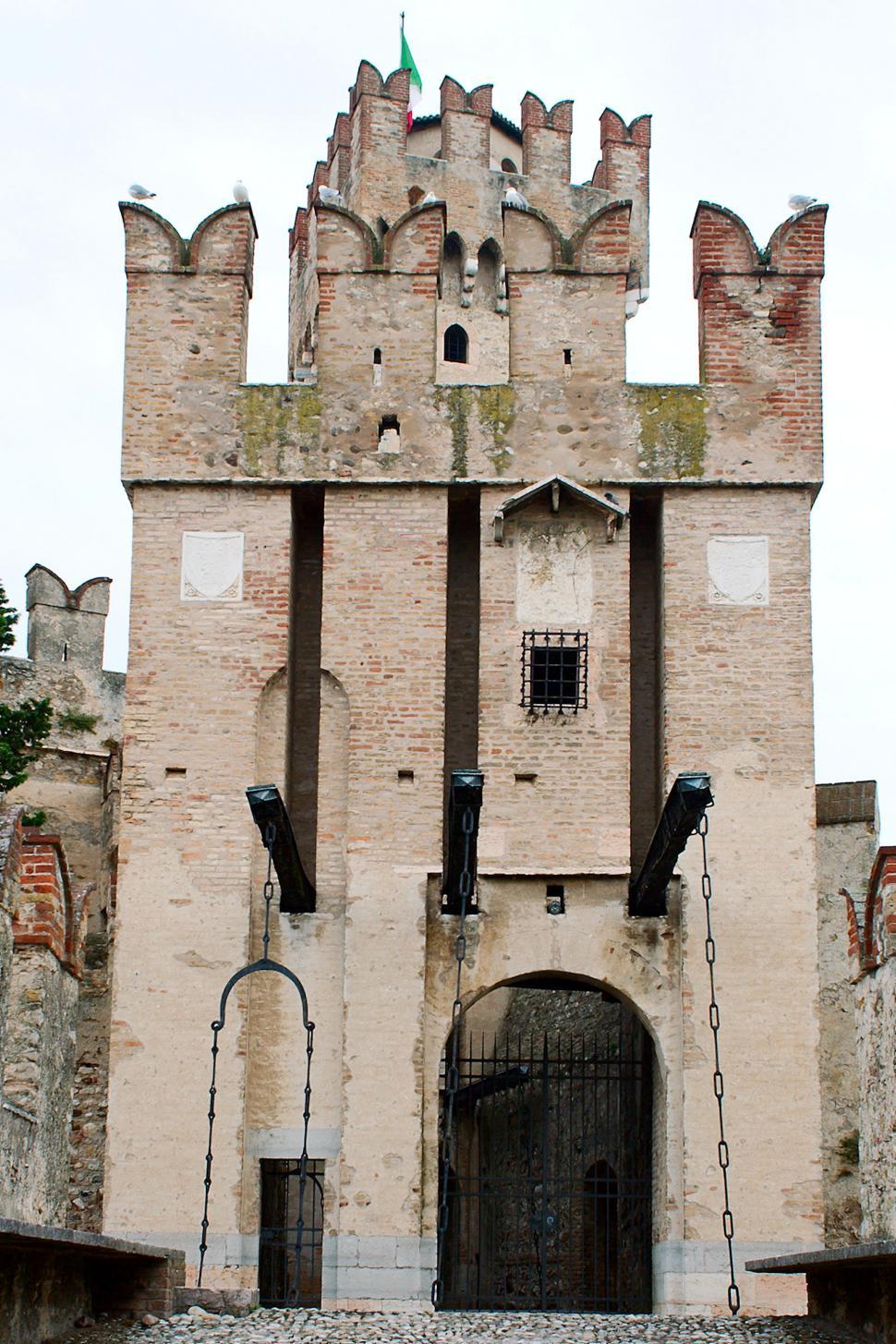 Free Image of Castle Scaglieri 
