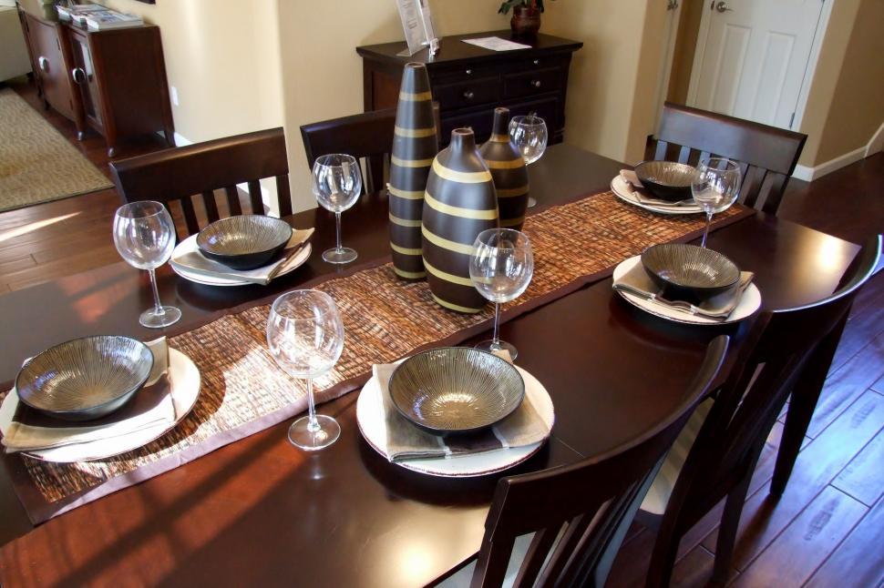Free Image of Place Setting 