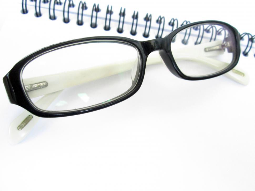 Free Image of Black Eye Glasses 
