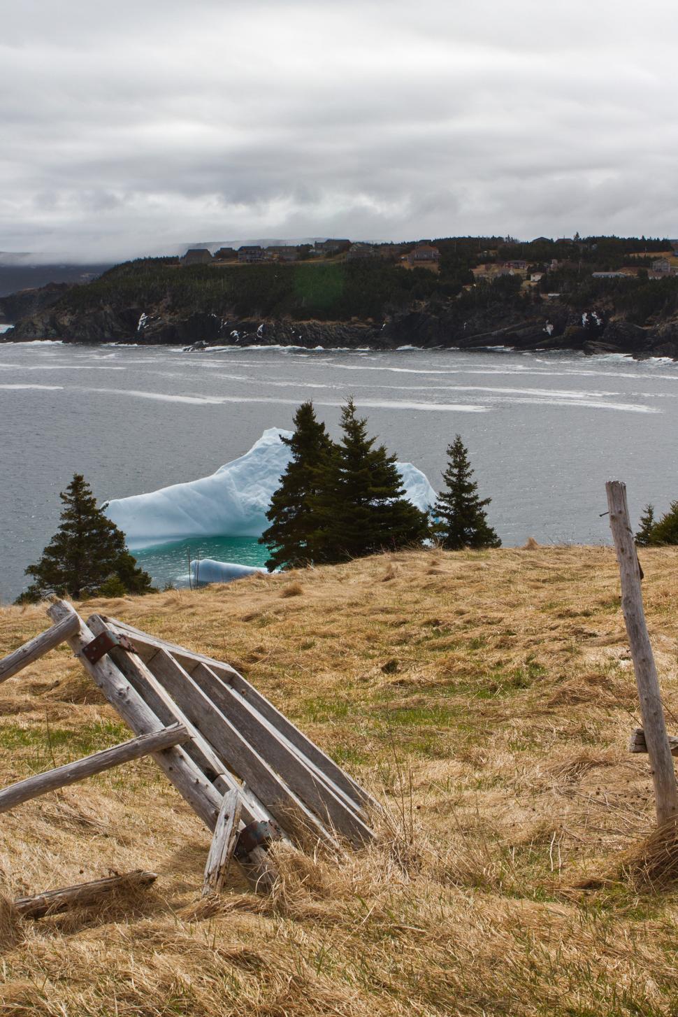 Free Image of Icebergs 