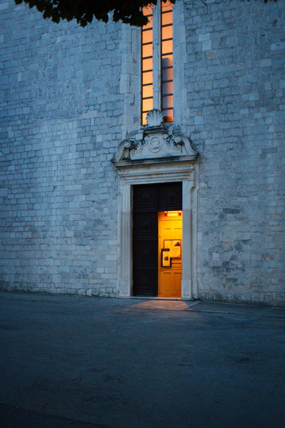 Free Image of Old door  