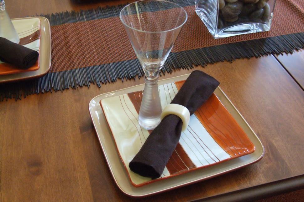 Free Image of Place Setting 