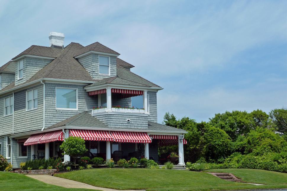 Free Image of Ocean Front Home 