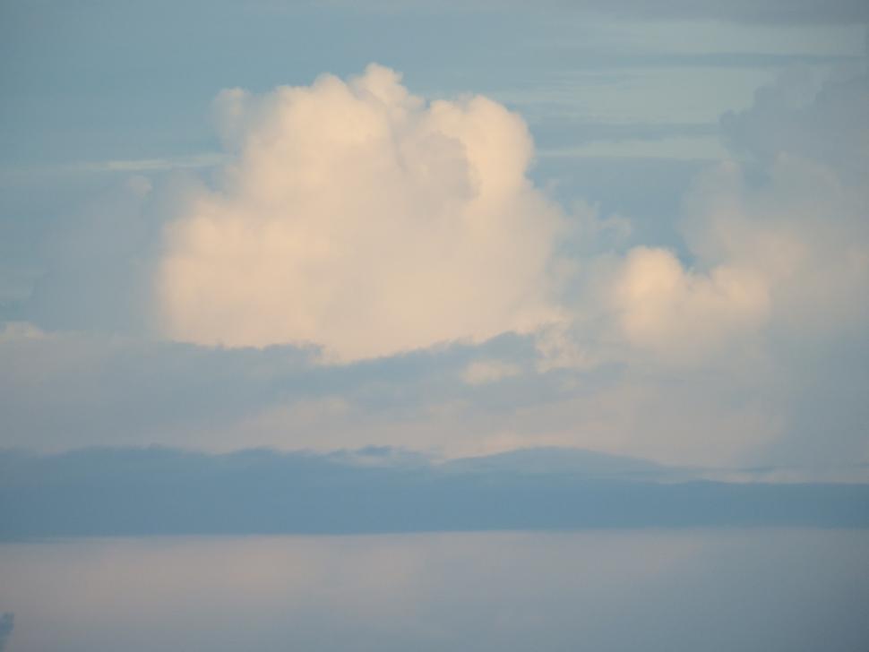 Free Image of Bly Sky Summer 