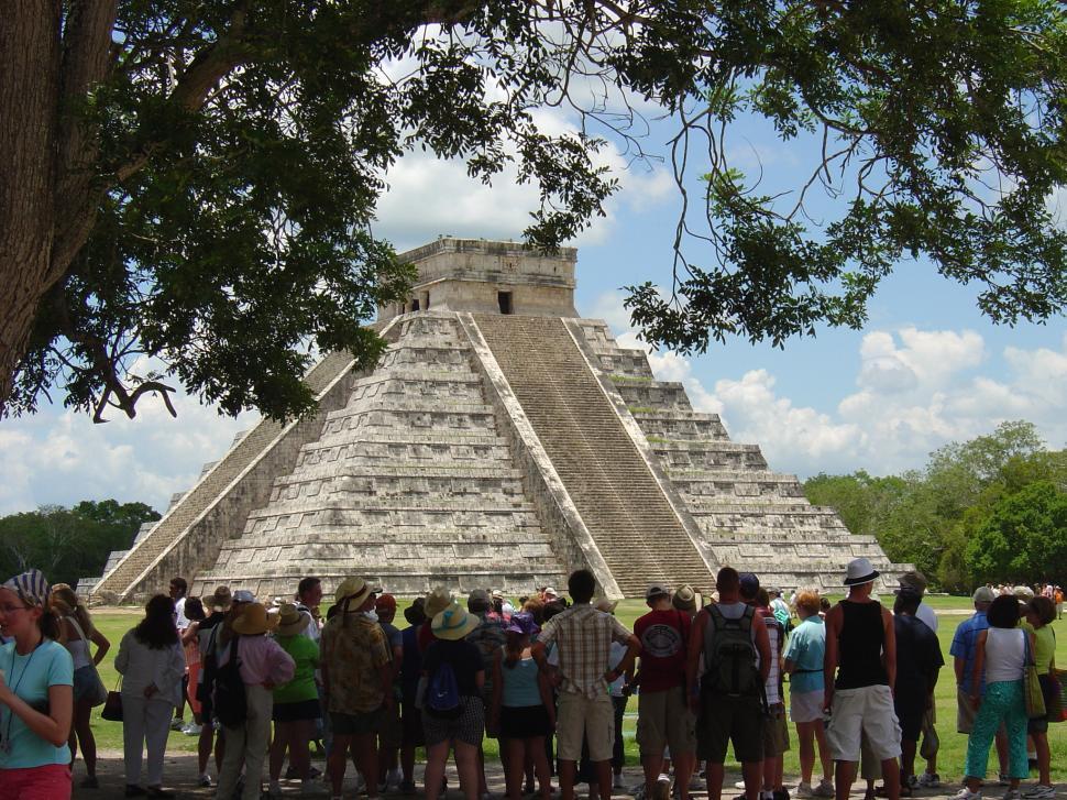 Free Image of Tourists at Chichen Itza 