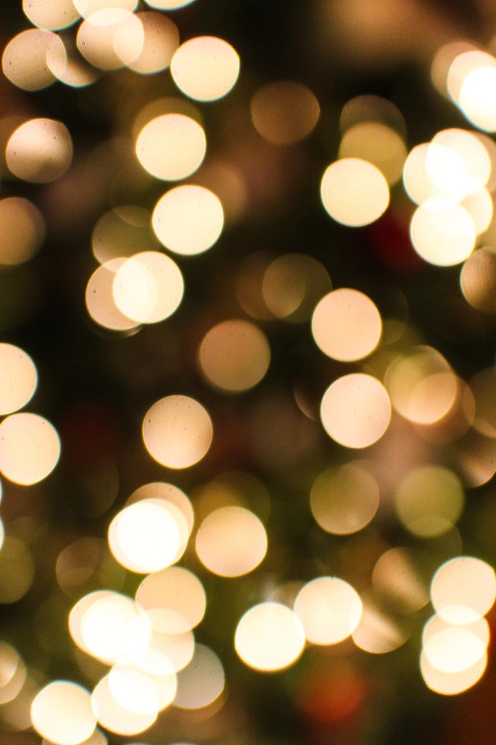 Free Image of Yellow Lights 