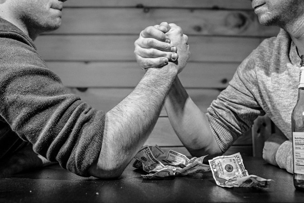Free Image of Arm wrestling competition 