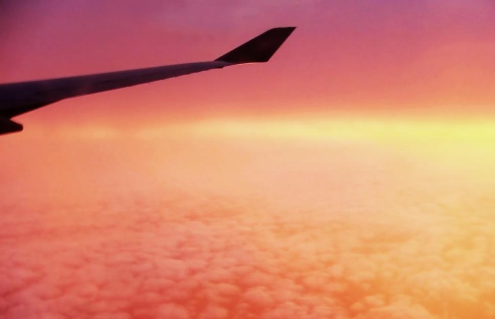Free Image of Sky and clouds from airplane 