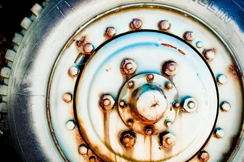 Free Image of Military truck wheel 