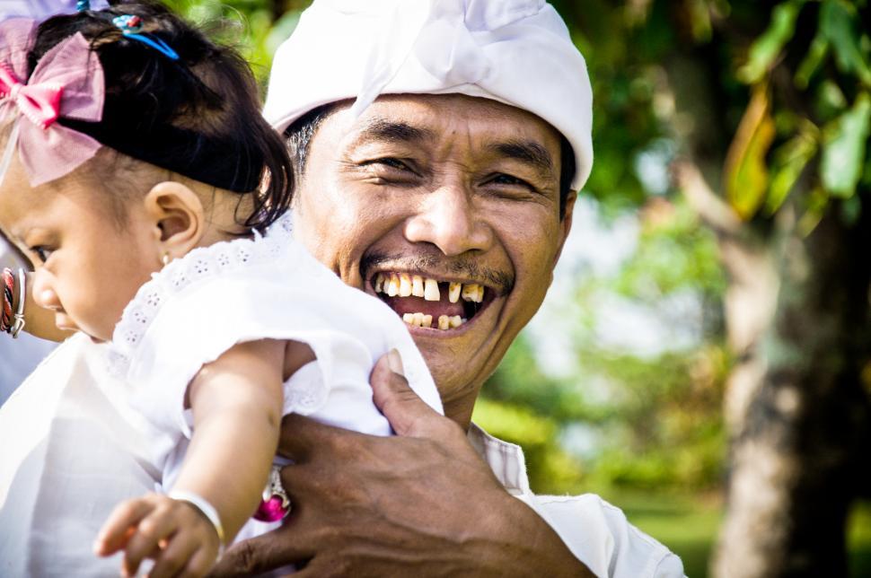 Free Image of Asian child with father 