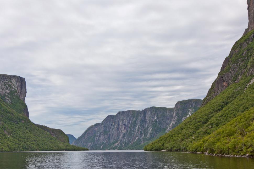 Free Image of Mountains at Western Brook Pond 