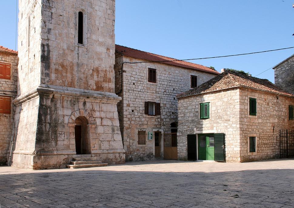 Free Image of The square 