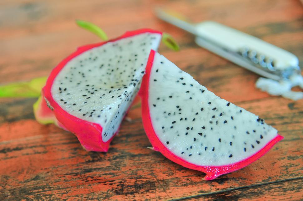 Free Image of Pink dragon fruit 