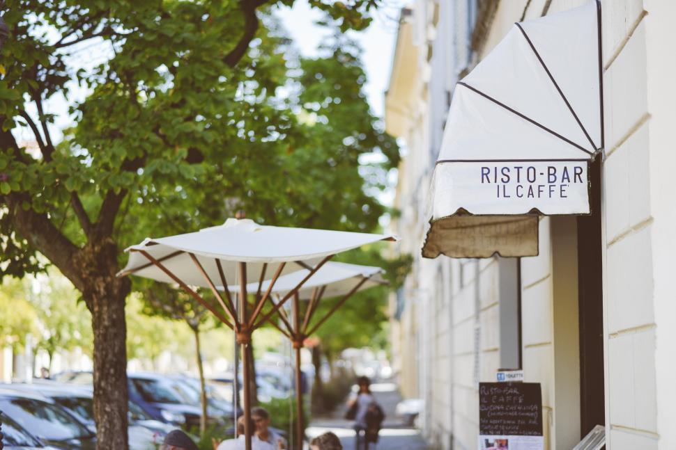 Free Image of Sidewalk cafe 