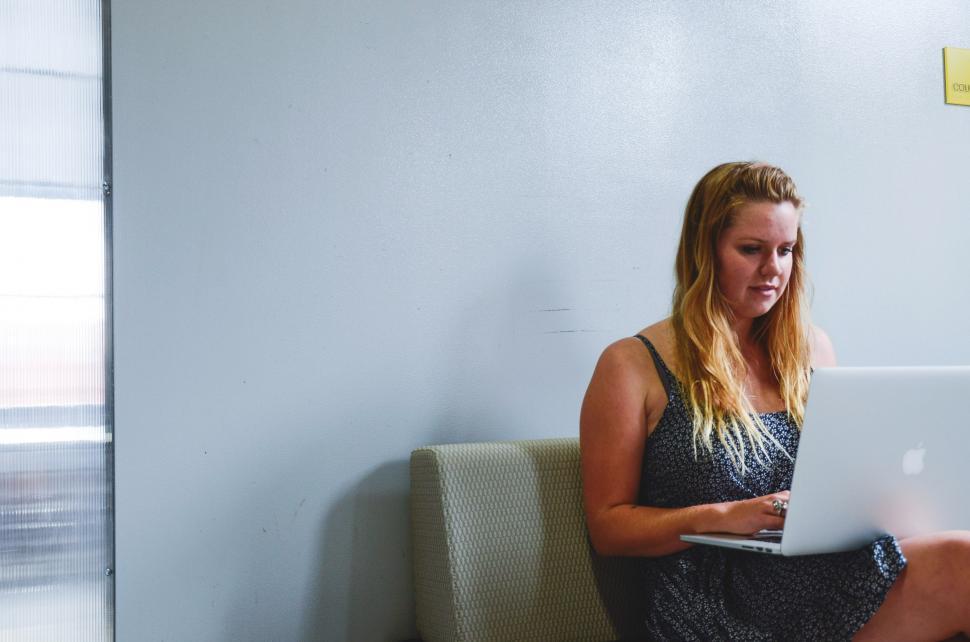 Free Image of Woman working on laptop 