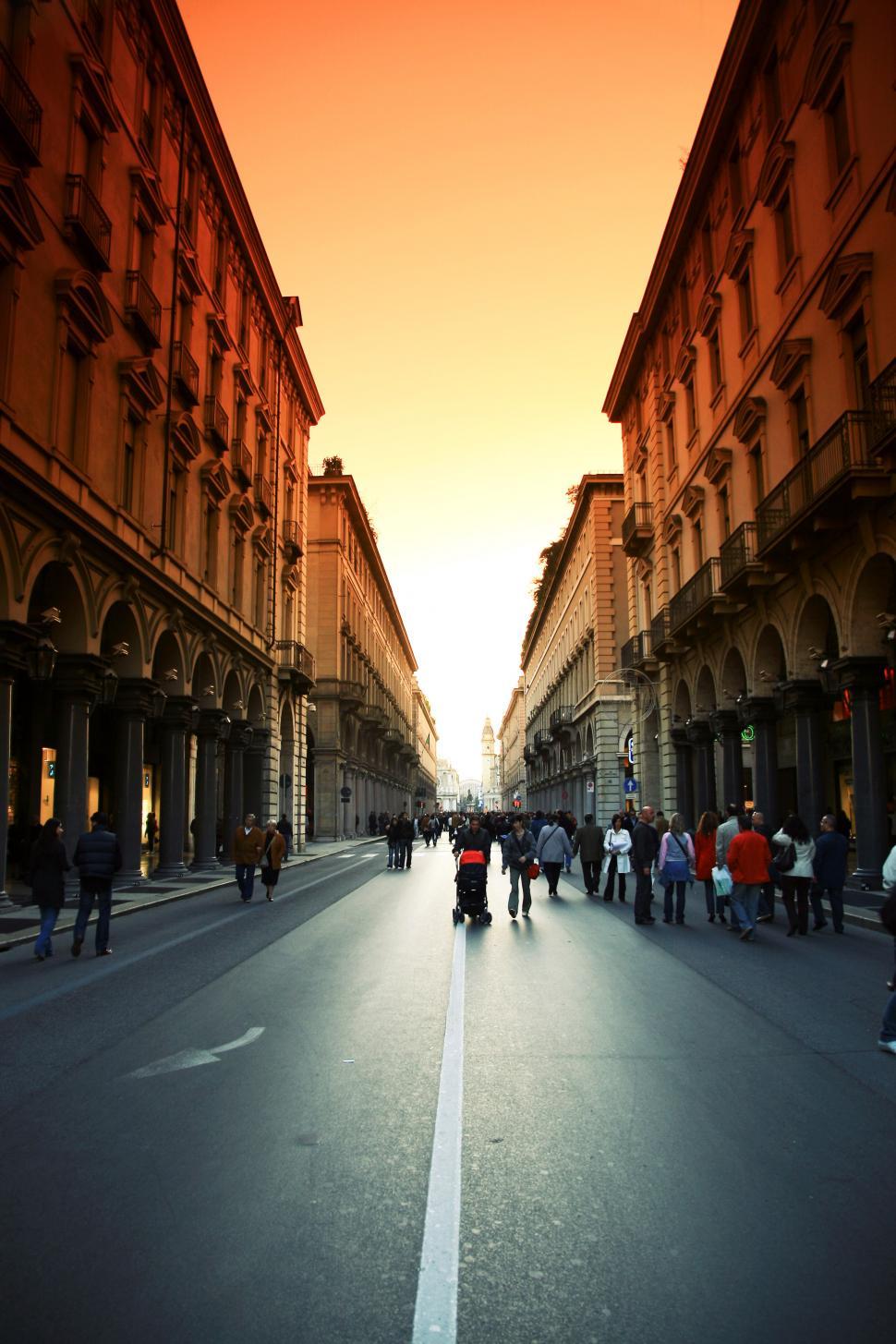 Free Image of A pale sunset 