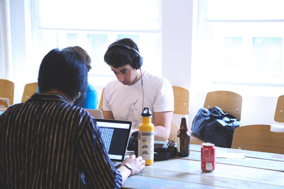 Free Image of Working together 