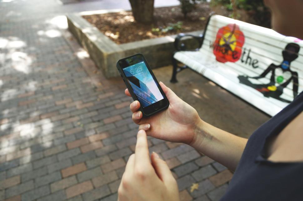 Free Image of Smartphone on the street 